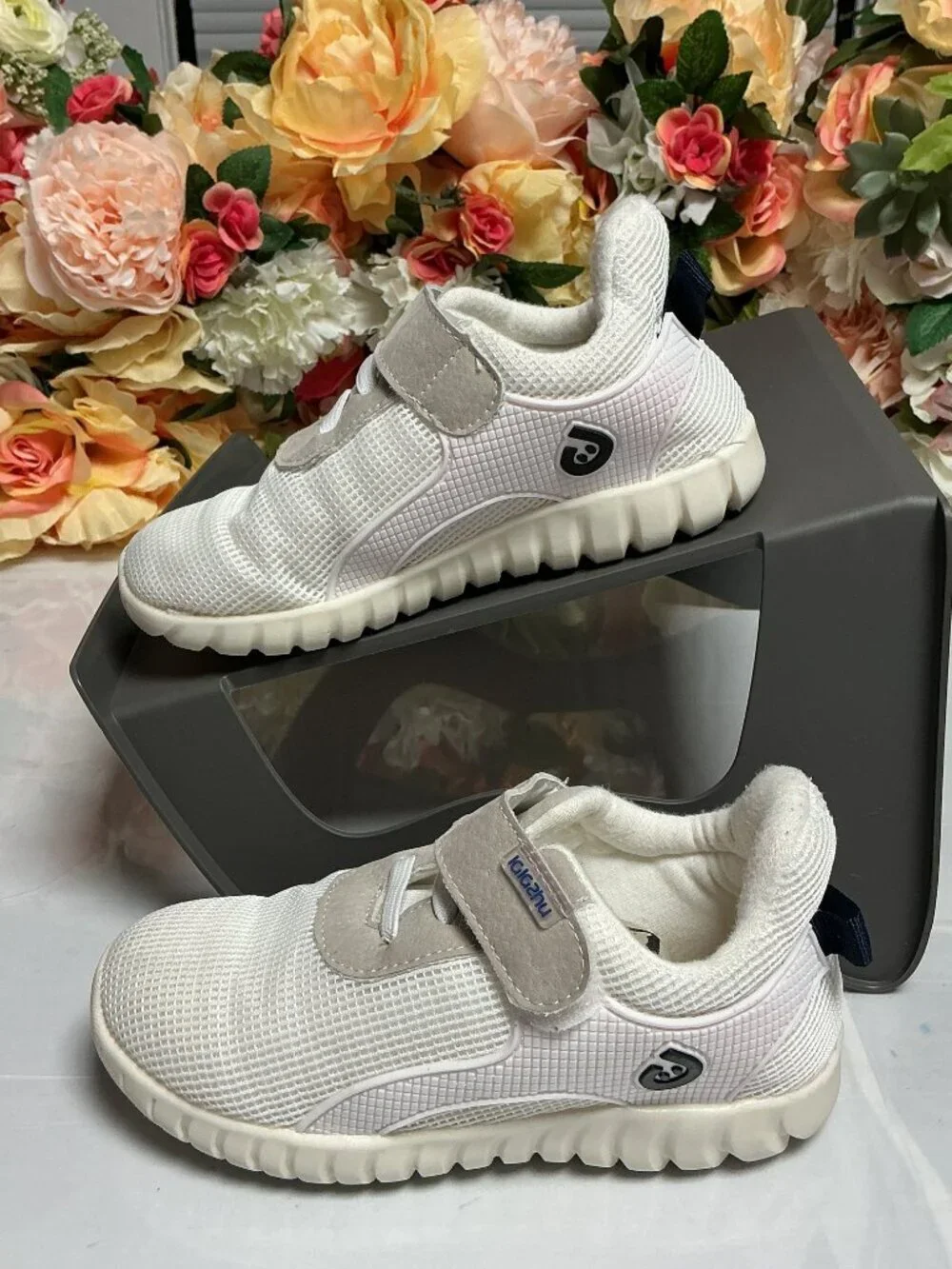 Lalazhu Kids Low Top Athletic Sneakers White Gray Navy Hook Loop Shoes 29 180-2